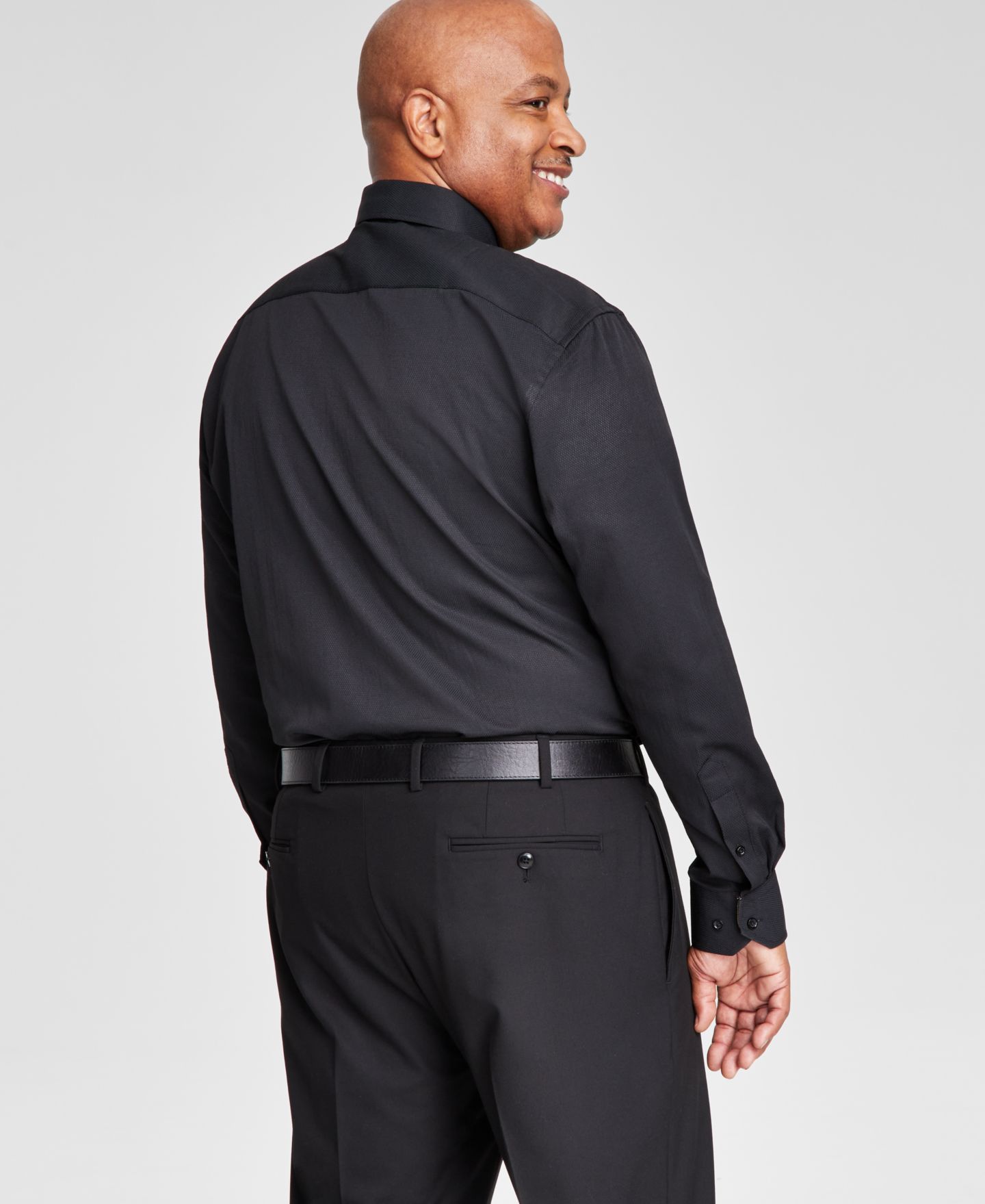 Мужская рубашка Tayion Collection Slim-Fit Gold Trim Solid Dress Shirt, цвет: Чёрный / Золотой — фото 4