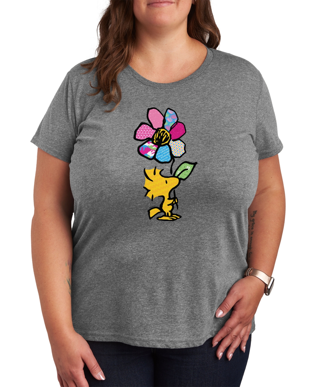 Air Waves Trendy Plus Size Peanuts Woodstock Flower Graphic T-shirt - Gray