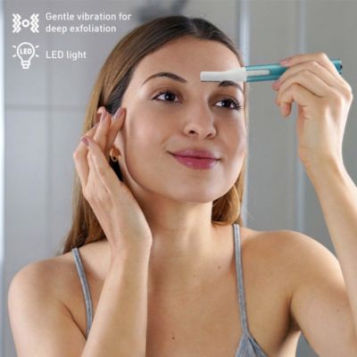 Perfect Precision: Facial Trimming, Brow Styling, and Painless Shaving in One Kit.