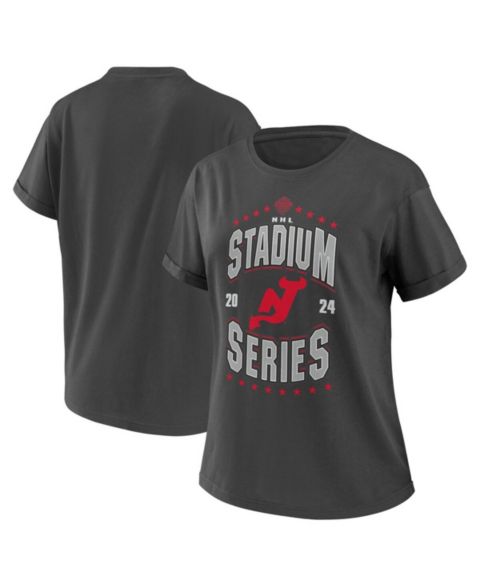 Женская футболка WEAR by Erin Andrews Charcoal New Jersey Devils 2024 NHL Stadium Series Boyfriend