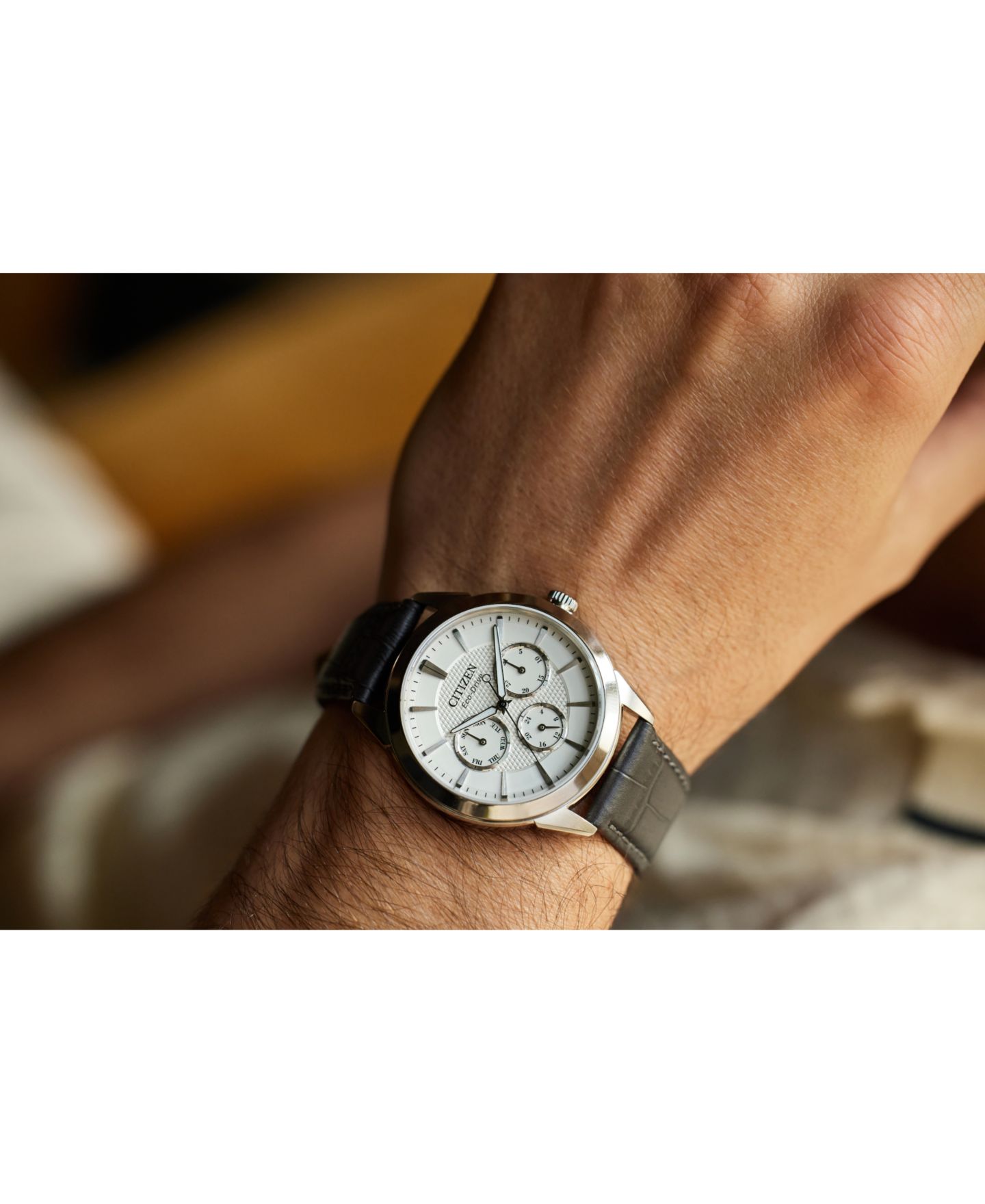 Мужские часы Citizen Eco-Drive Rolan Gray Leather Strap Watch 40mm — фото 3