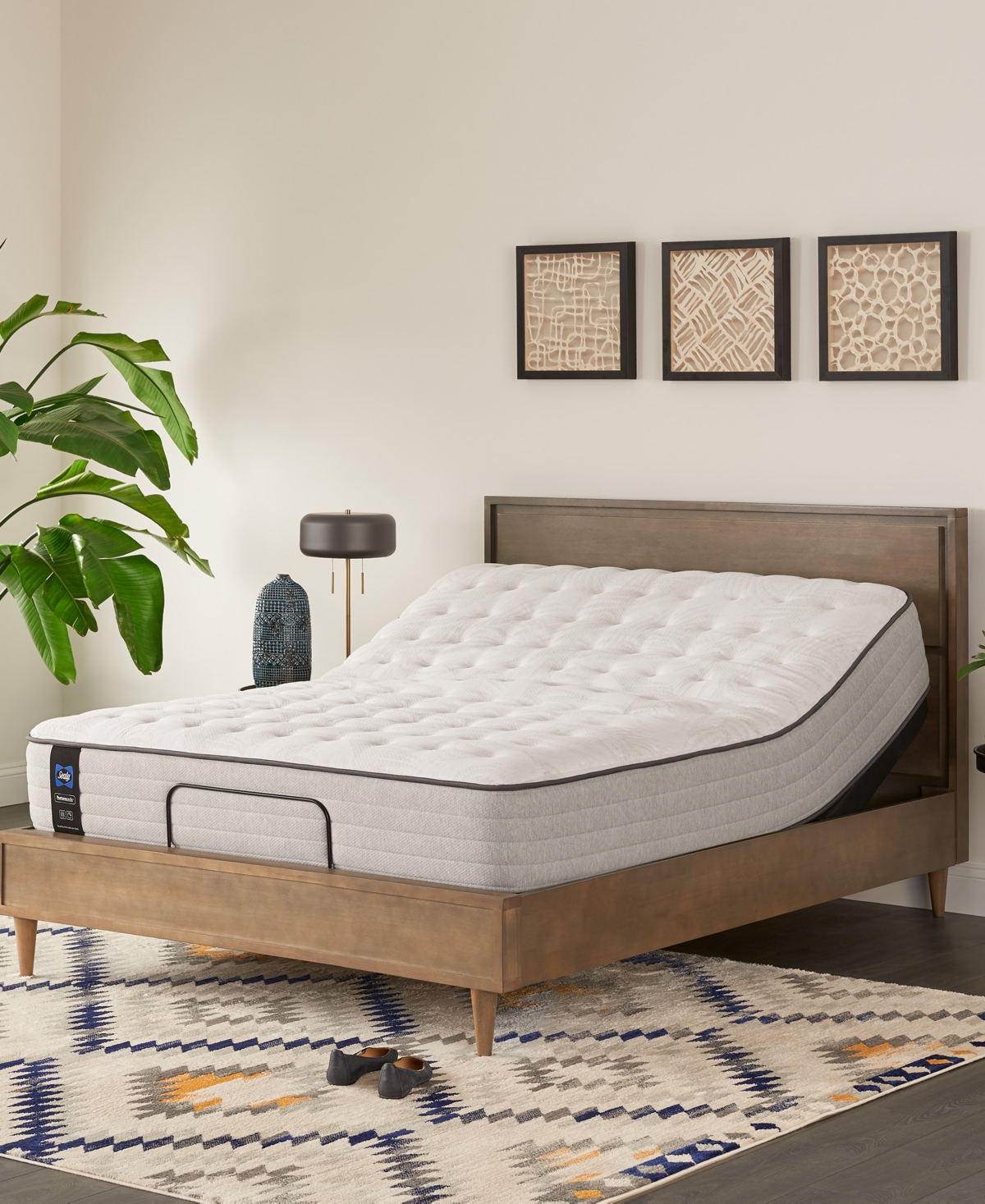 Closeout! Sealy Posturepedic Margate 12