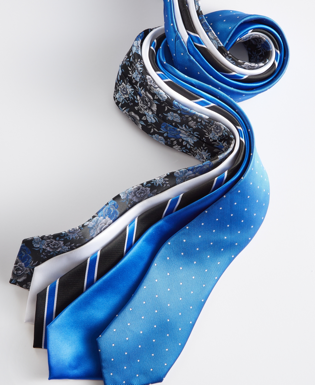 Shop Tayion Collection Men's Royal Blue & White Floral Tie In Black