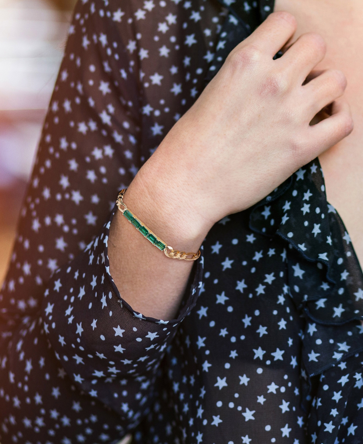MACY'S LAB-GROWN EMERALD FIVE STONE FIGARO LINK BRACELET (2-1/4 CT. T.W.) IN YELLOW-PLATED STERLING SILVER 