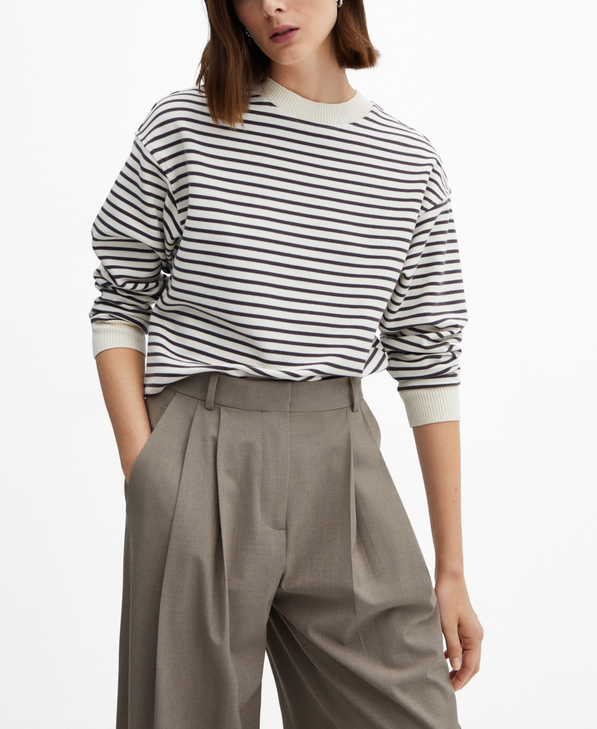 Women's Striped Knitted Sweatshirt - Light Beig