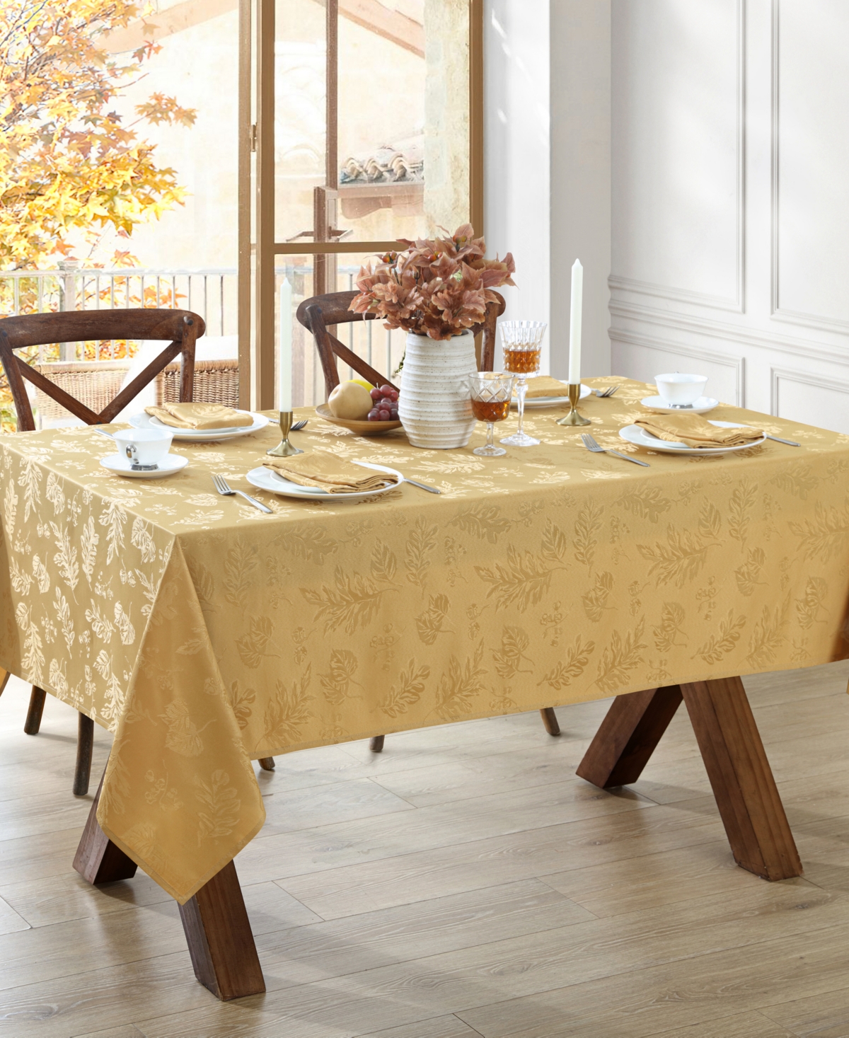 Elrene Elegant Woven Leaves Jacquard Damask Tablecloth,