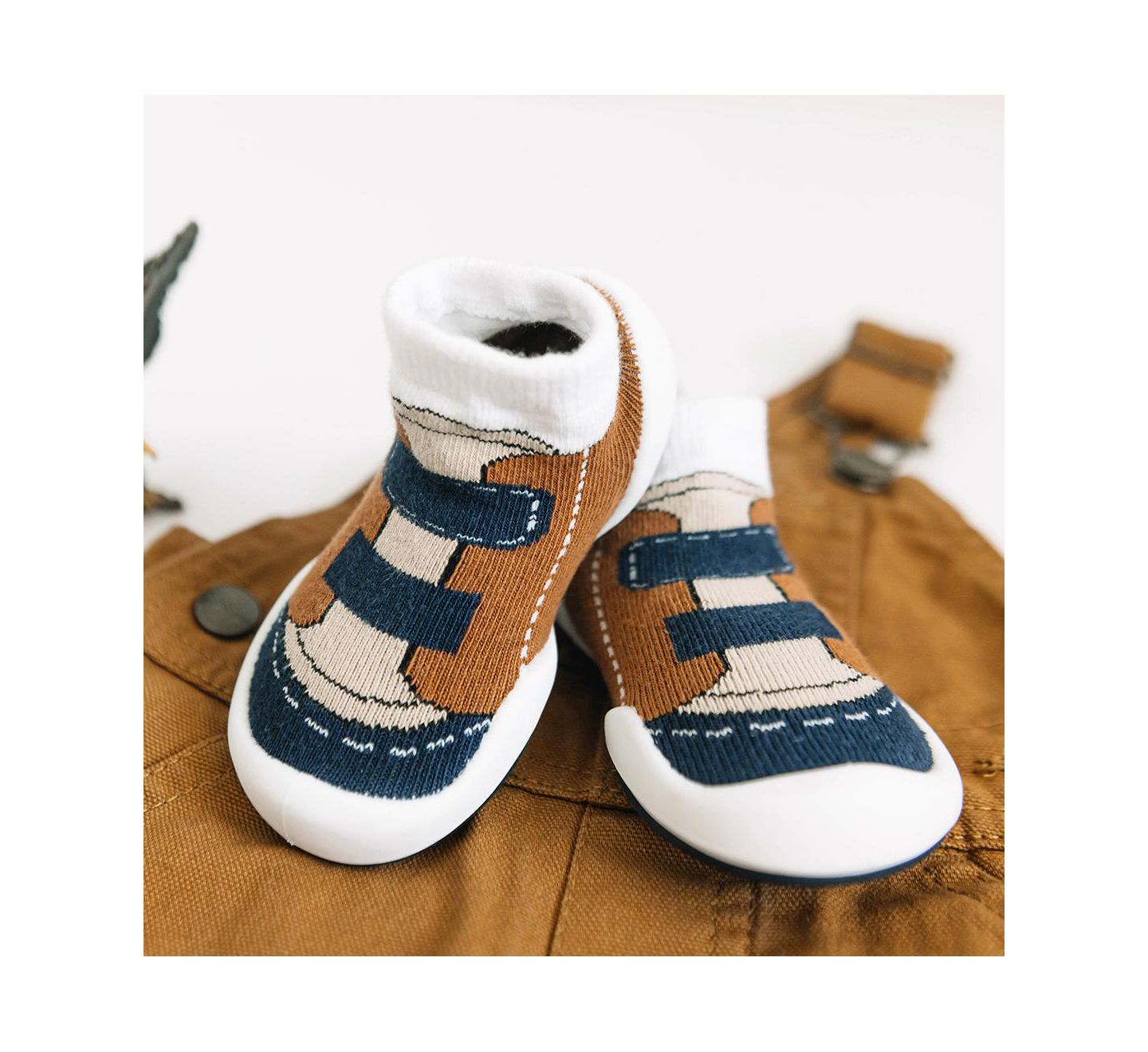 Обувь Komuello Breathable Washable Non-Slip Sock Shoes Walker - Brown для мальчиков-малышей — фото 9