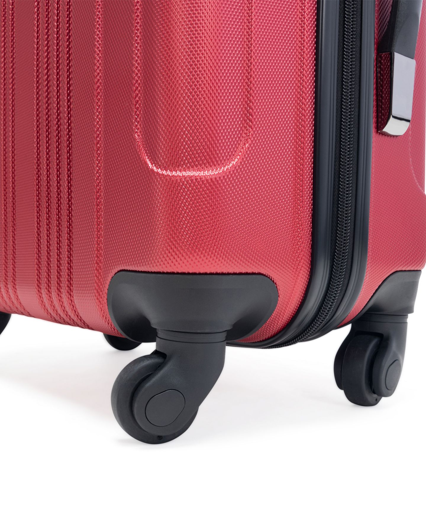 Чемоданы Kenneth Cole Reaction Out of Bounds 2-pc Lightweight Hardside Spinner Luggage Set, цвет: Чёрный — фото 24