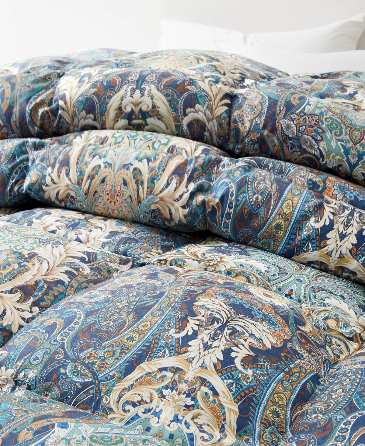 Unikome Printed All Season White Goose Feather Fiber Comforter, Full/queen In Multi