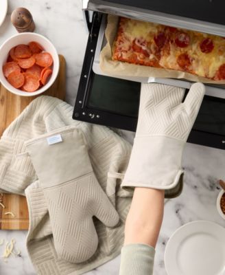 Basics Silicone Basketweave Oven Mitts, Set of 2