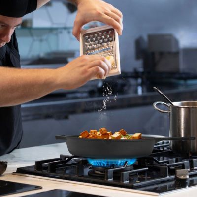 cast iron 12 InchHeavy Duty Pre-Seasoned Pan - Grill, Stovetop, Induction, Oven & Campfire Safe