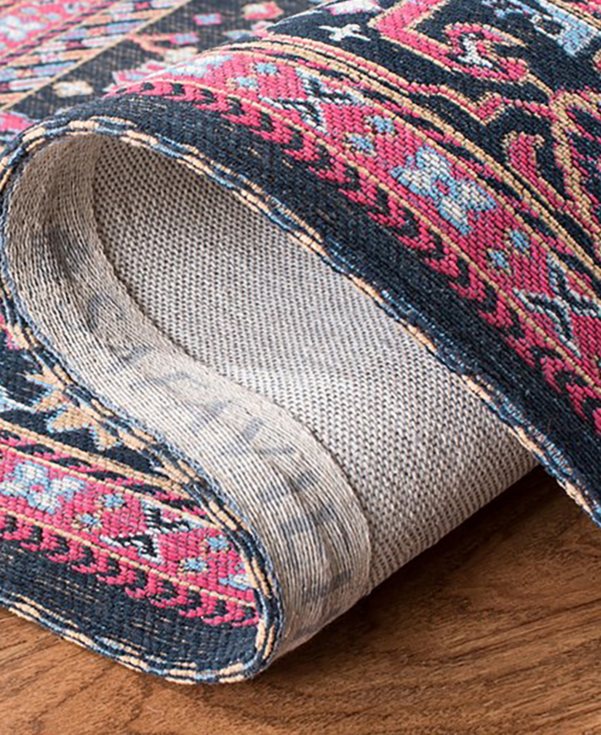 Safavieh Classic Vintage CLV114and Pink Area Rug - Navy