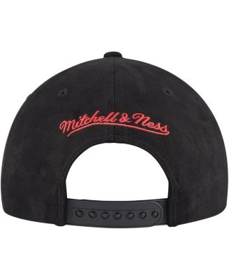 Mitchell Ness Men's Black Chicago Bulls Sweet Suede Snapback Hat