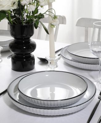 Lustra 16 Pc. Dinnerware Set, Service for 4