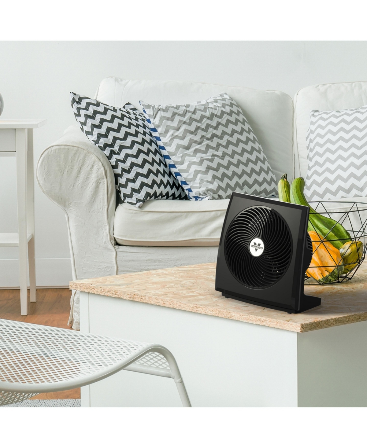 Vornado 673t Whole Room Air Circulator Fan With Pivoting Head, 3 Speeds, Moves Air Up To 70 Feet In Black
