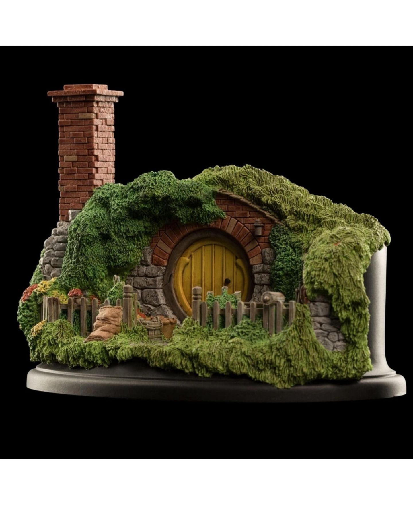 Детская фигурка WETA Workshop Hobbit Hole 16 Hill Lane Collectible Figurine, Ages 14+ — фото 2