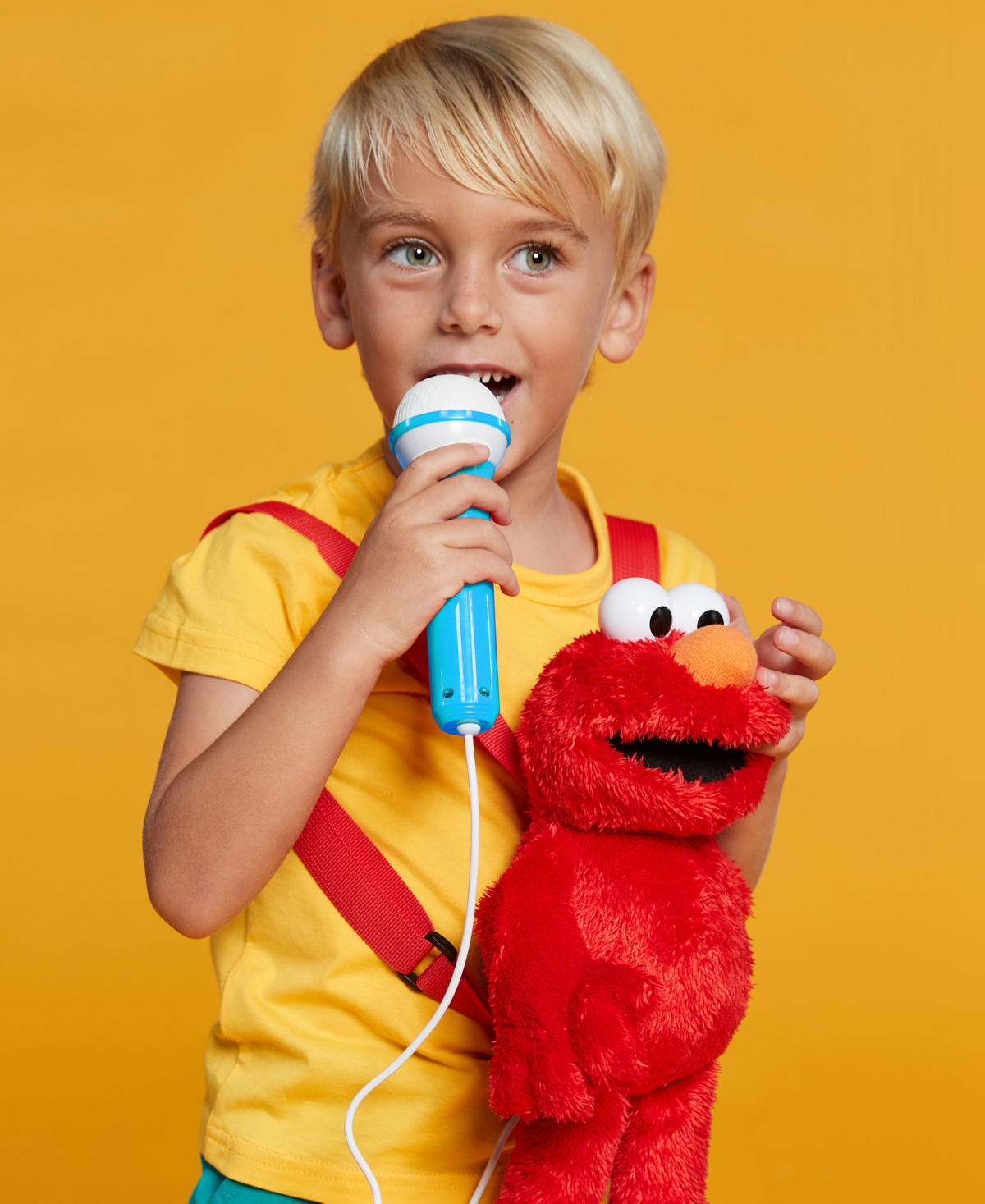 Singing Machine Plush Toy Karaoke Backpack With Microphone, Speaker, Songs Sound Effects, Sesame Street Elmo In Red