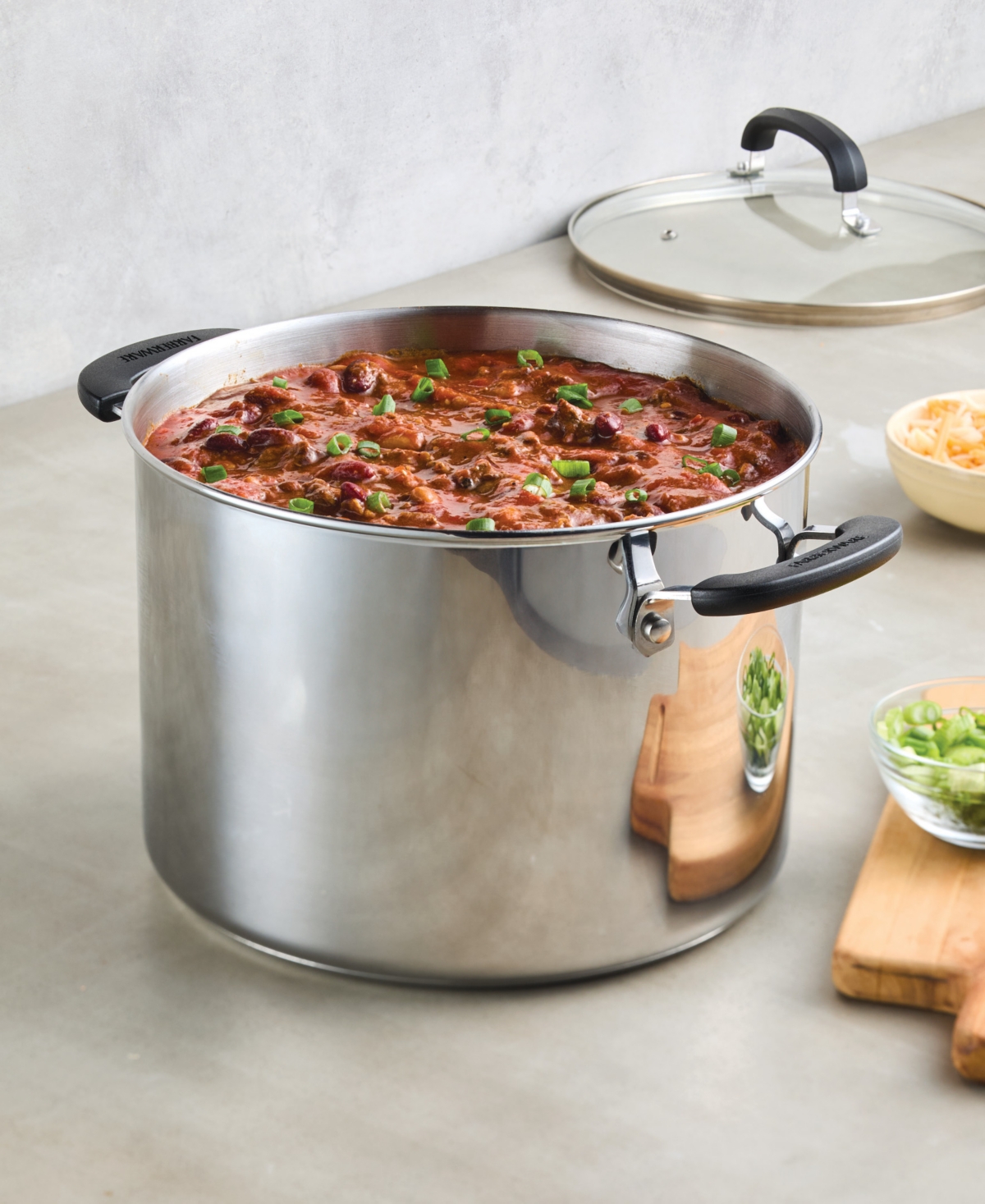 Farberware Brilliance Stainless Steel 8-qt. Stockpot With Lid In Silver