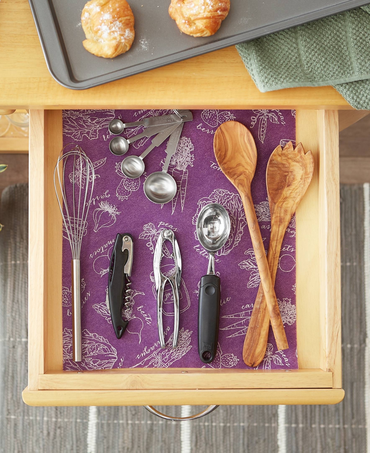 DESIGN IMPORTS FRIDGE LINER COLLECTION NON-ADHESIVE, CUT TO FIT, 12X24", EGGPLANT MARKET, 6 PIECE 