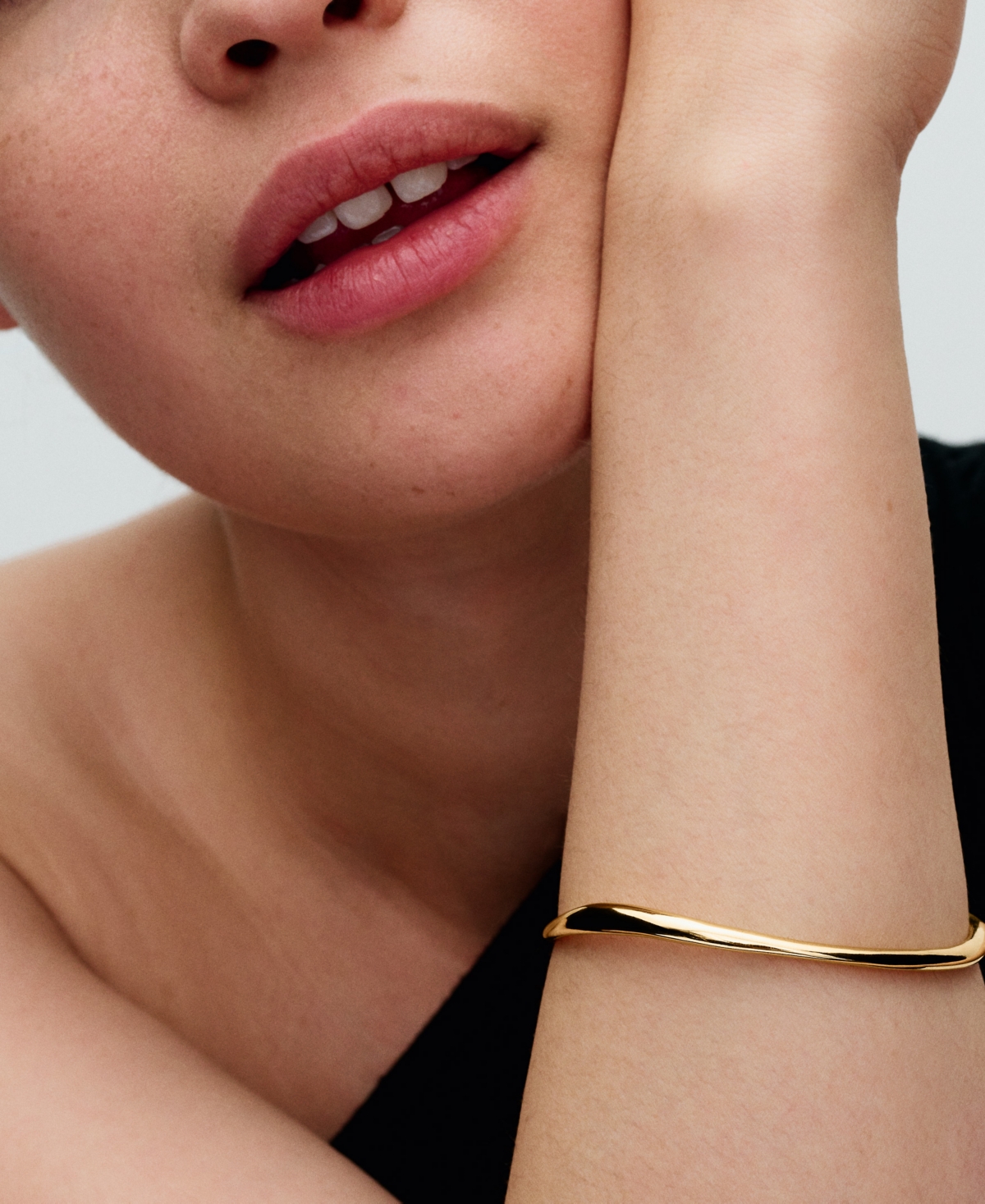 Pandora 14k Gold-plated Shaped Bangle In Gold