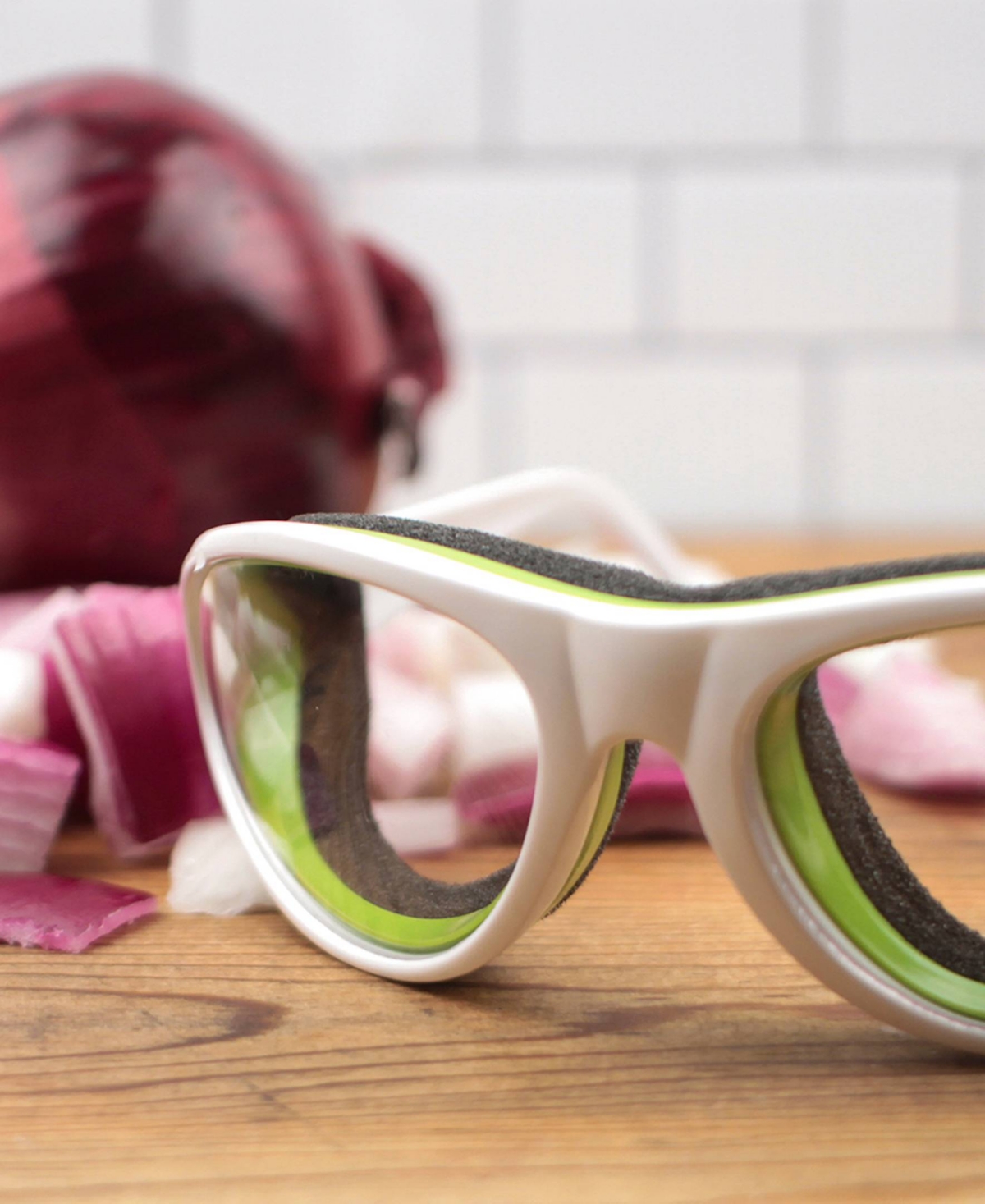 Rsvp International 5.5" X 6.5" X 1.5" Onion Goggles In White