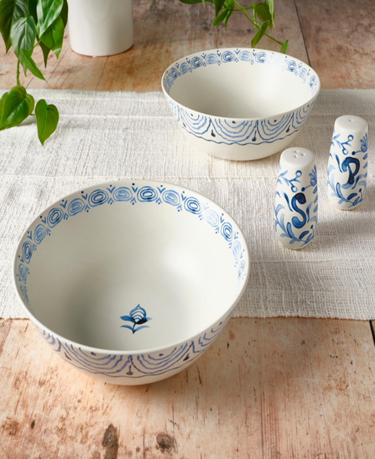 Fitz And Floyd Sicily Serve Bowls Plus Salt And Pepper Set In Green