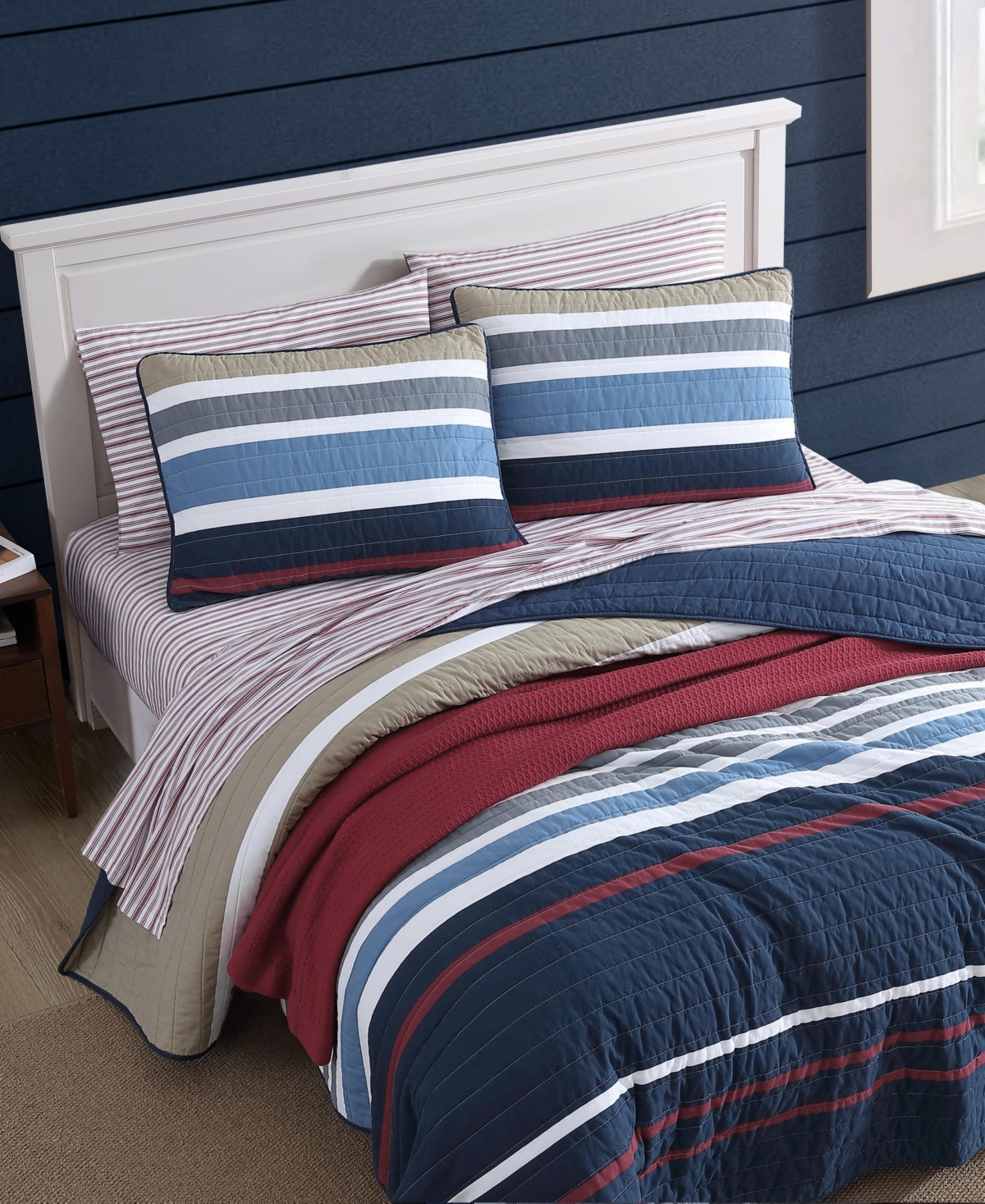 Nautica Bradford Reversible 3 Piece Quilt Set, King In Multi Navy