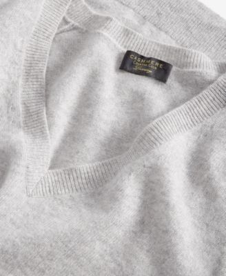 100% Cashmere Petite V-Neck Long-Sleeve Sweater