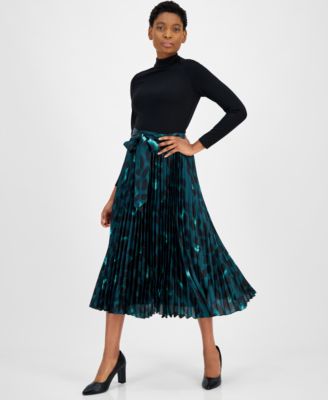 Anne Klein Pleated selling Dress - Size 6