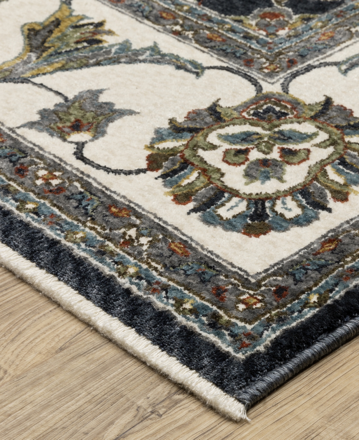 Oriental Weavers Vivian Vi01b 7'10x10'10 Area Rug In Navy