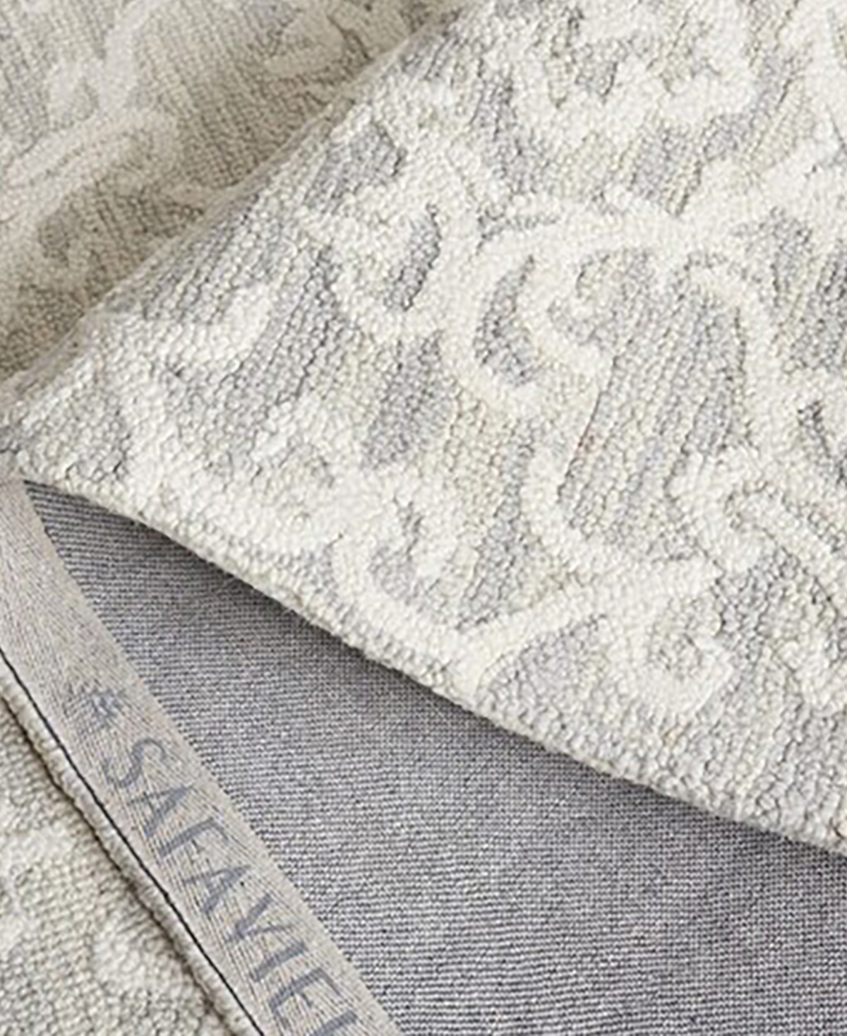 Safavieh Blossom I BLM104 2'3x6' Area Rug -Ivory