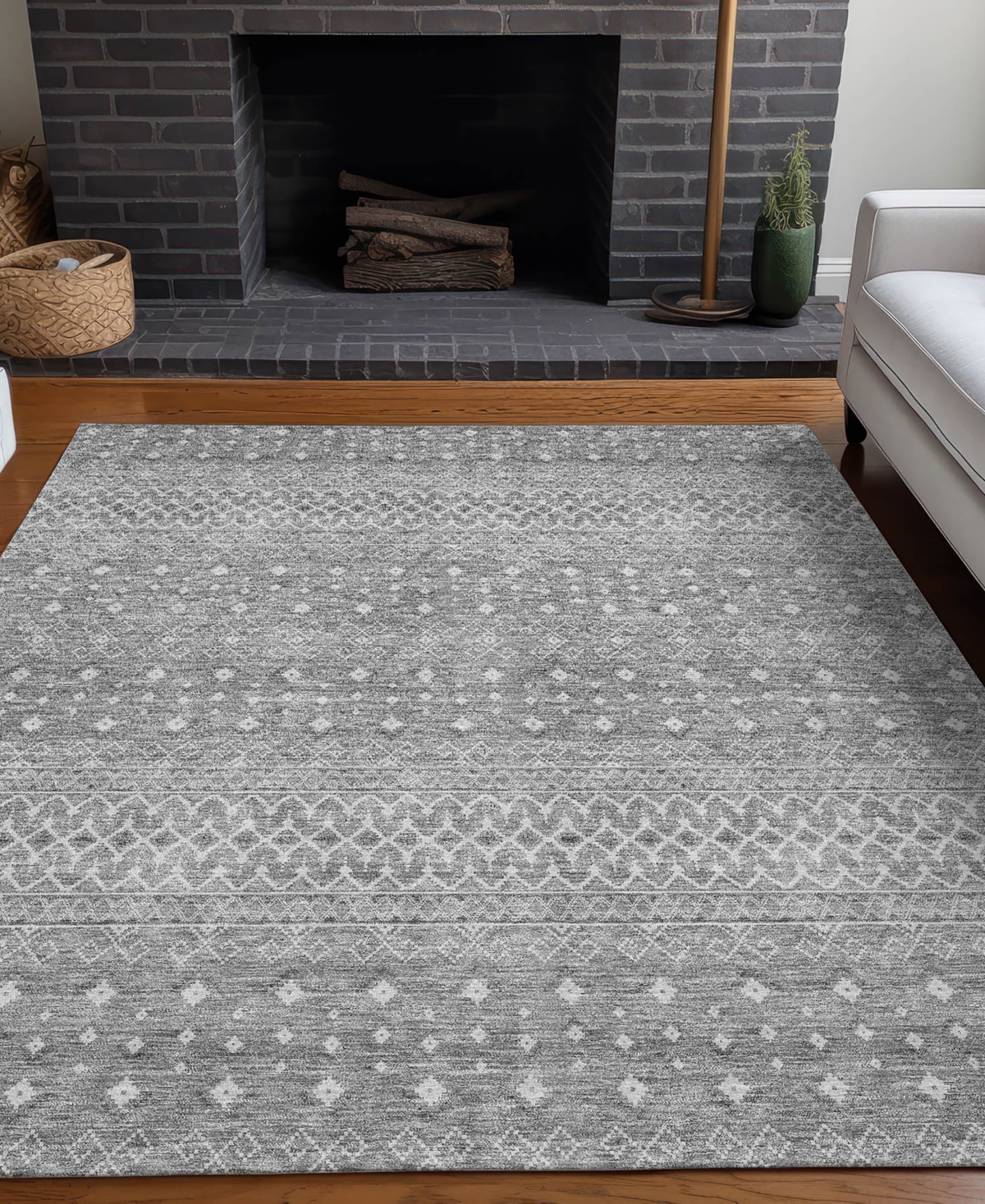 Addison Chantille Acn686 2'6"x3'10" Area Rug In Silver