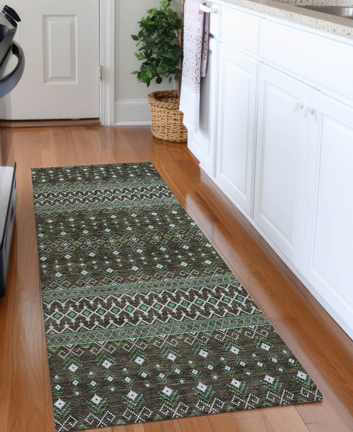 Addison Chantille Acn708 2'3"x7'6" Runner Area Rug In Brown