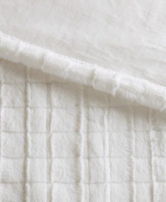 Heated Faux-Fur Throw, 50" x 60"