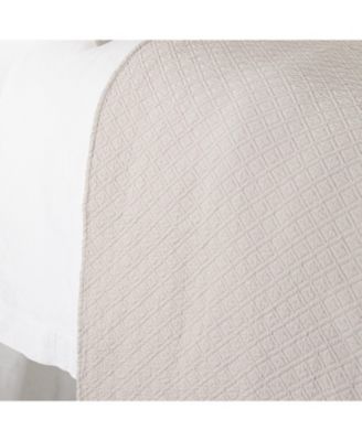 Indi Matelasse, Queen Coverlet, White