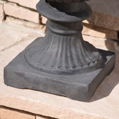 Streamdale Brilliant Decorative Urn For Outdoor Spaces