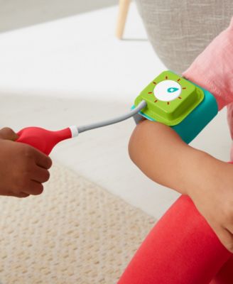 Fisher-Price Medical Kit 7-Piece Doctor Toys Preschool Pretend Play Set for Ages 3+ years