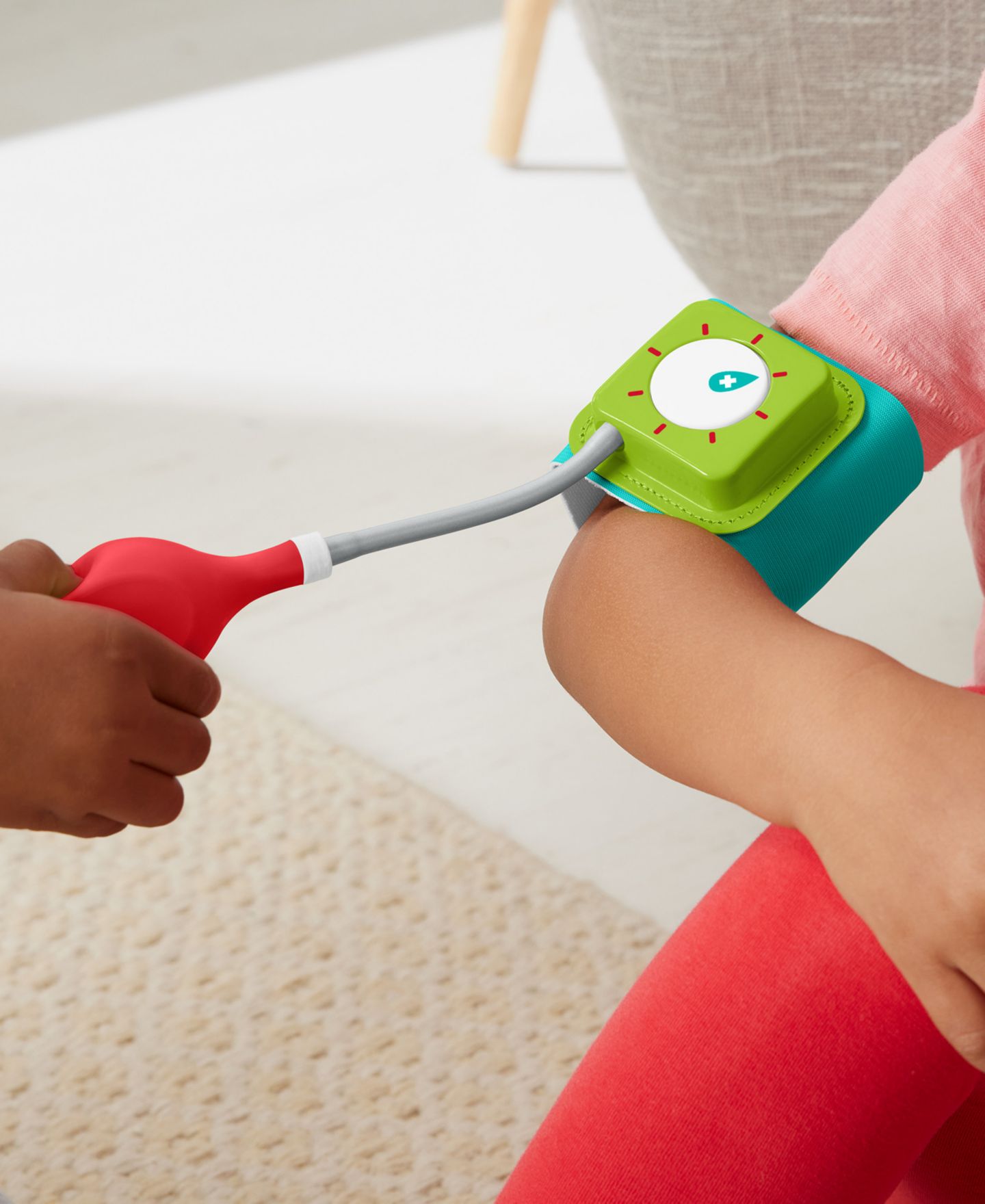 Детские игрушки Fisher Price Fisher-Price Doctor Medical Kit 7-Piece Playset, Ages 3+ — фото 3