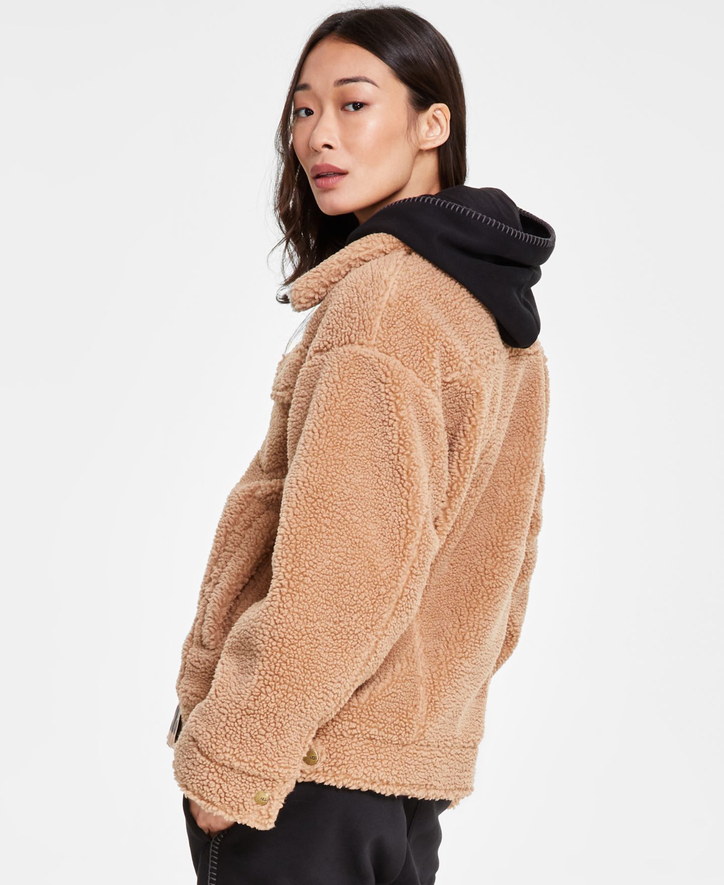 Женская куртка UGG Frankie Sherpa Fleece Trucker, цвет: Верблюжий коричневый — фото 2