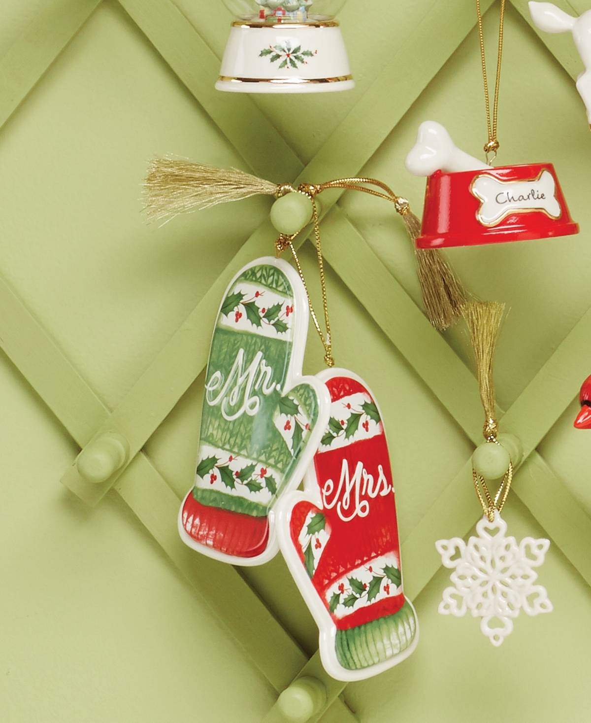 Lenox Mr. & Mrs. Mitten Ornament Set In Ivory