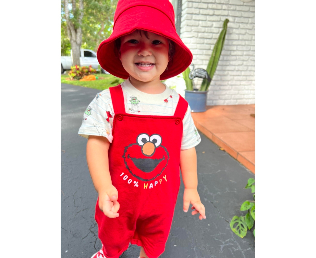 Sesame Street Baby Boys Elmo French Terry Short Overalls T-Shirt and Hat 3 Piece Outfit Set to -/ white