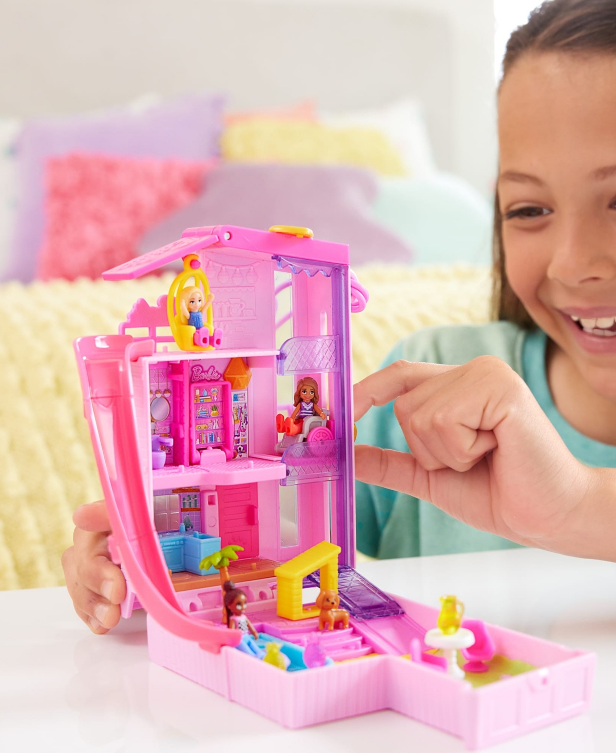 Polly Pocket Barbie Dreamhouse Compact, Dollhouse Playset with 3 Micro Dolls - Multi-Color