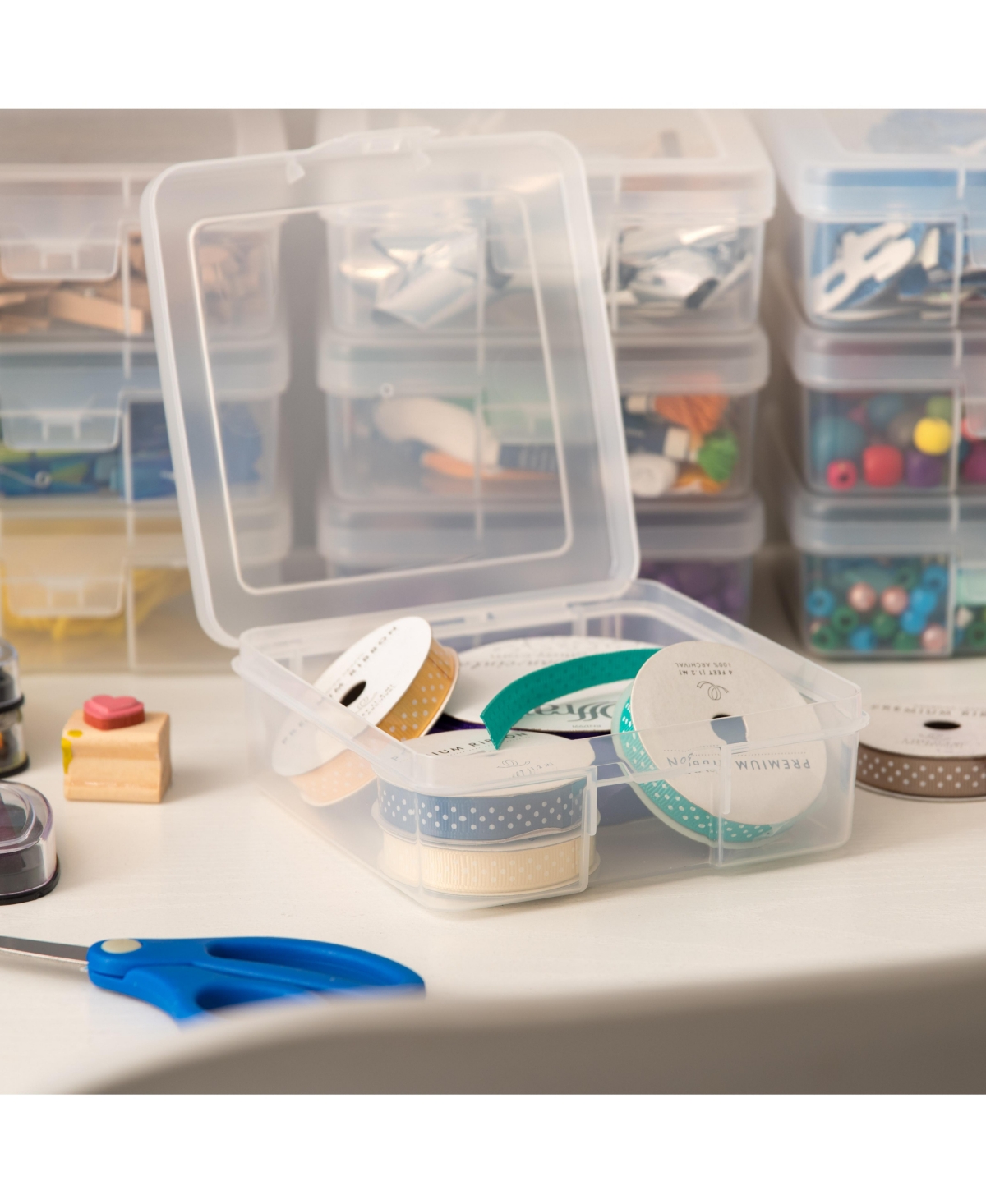 Iris 10 Pack Small Plastic Hobby Art Craft Supply Organizer Storage Containers with Latching Lid