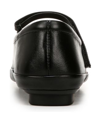Women's Behold Round Toe Mary Jane Flats