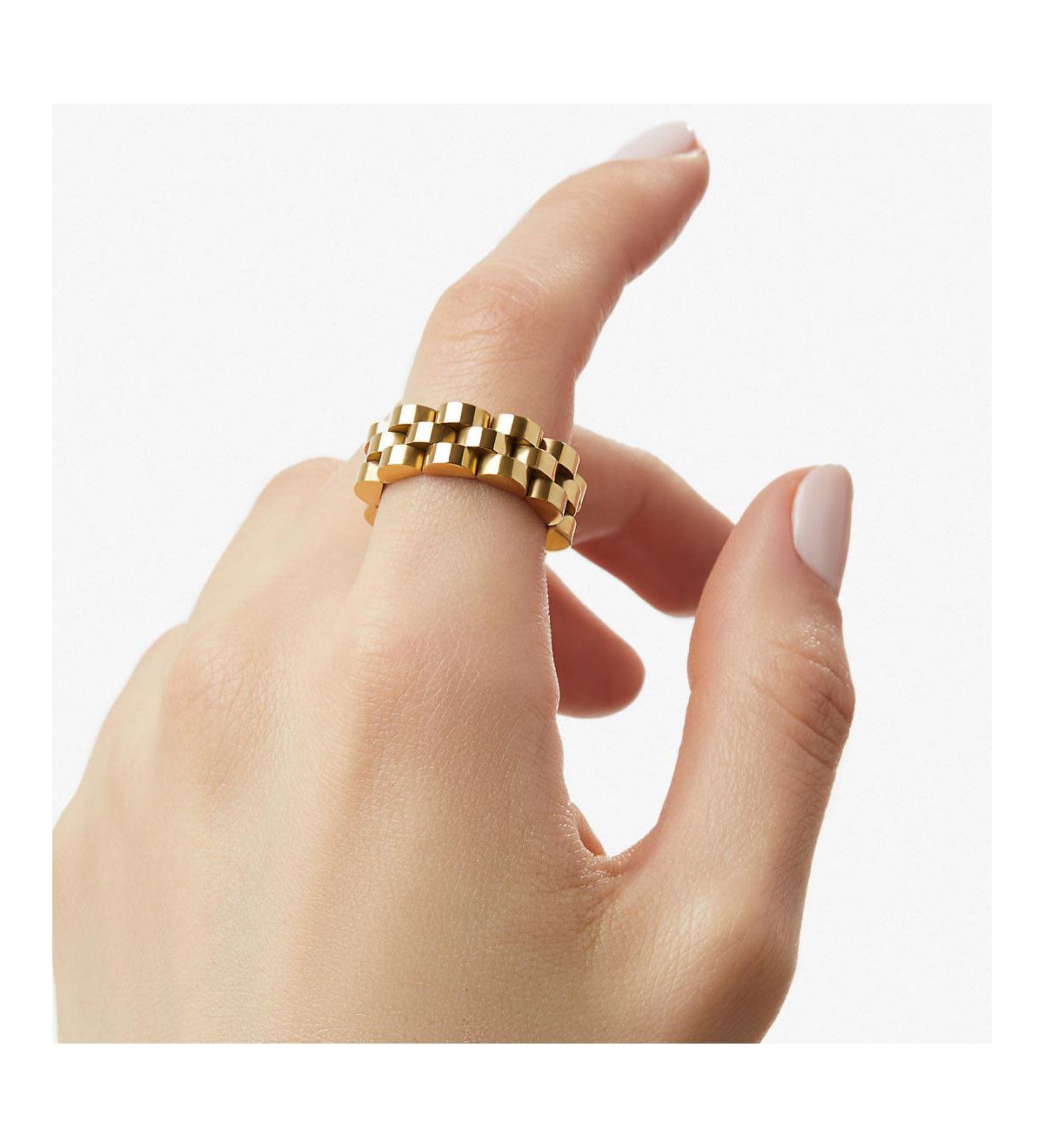 Ana LuisaStatement Ring - Parker - Gold, gold