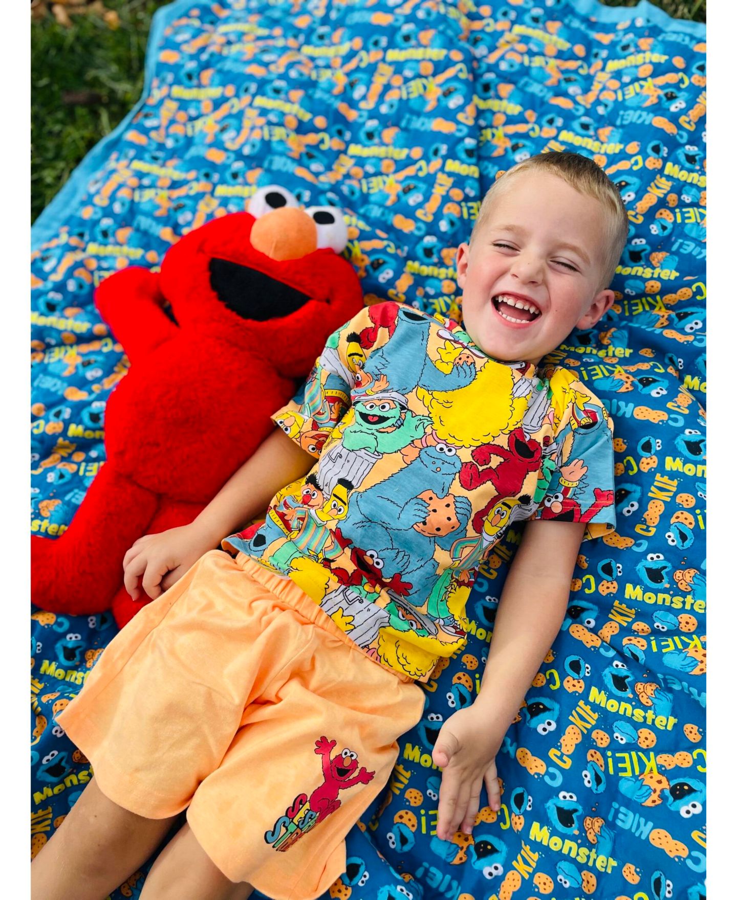 Детский комплект Sesame Street: футболка и шорты с Оскаром, Элмо, Бертом и Эрни, цвет: Разноцветный / Оранжевый — фото 5