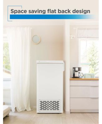 BLACK+DECKER 2.7 Cu. Ft. Compact Chest Freezer, Deep Freezer Holds Up To 94.5 Lbs. of Frozen Food, Removable Storage Basket, Mechanical Temperature Control, Manual Defrost, R600a Refrigerant, BCFK726, White