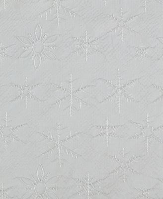 Raised Woven Tablecloth, 60" x 120" 