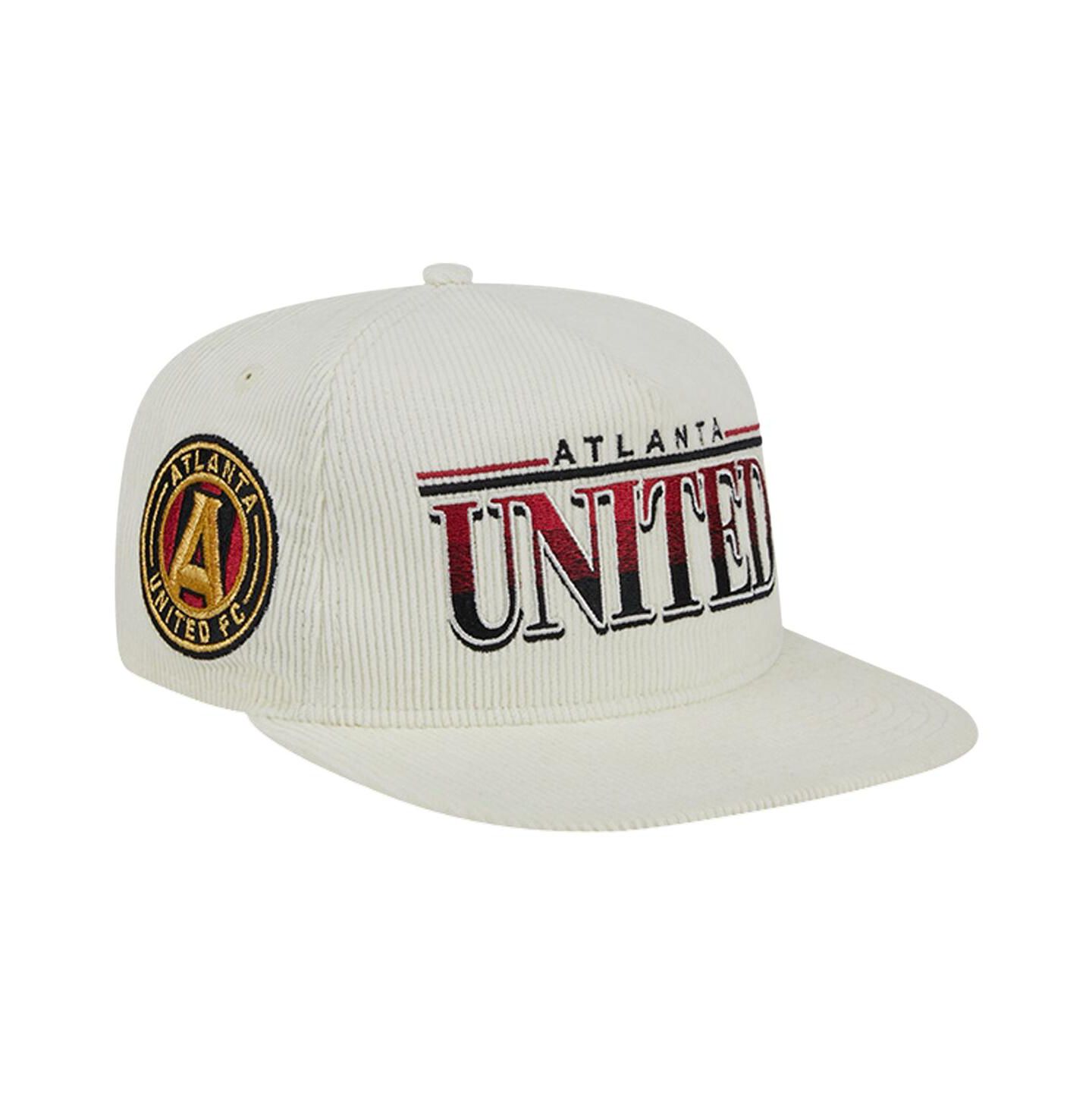 Мужская кепка New Era White Atlanta United FC Throwback Corduroy Golfer Adjustable Hat — фото 1