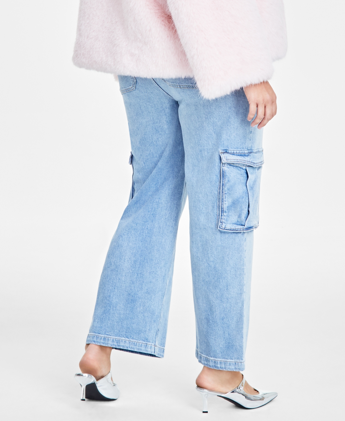 On 34th Women'sHigh Rise Utility Cargo Jeans, 0-26W, Created for Macy's - Light Wash